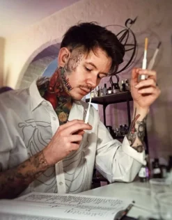 Canvas -Perfume Store image f163ba63 1234 4096 96e9 ad2ff26c350c